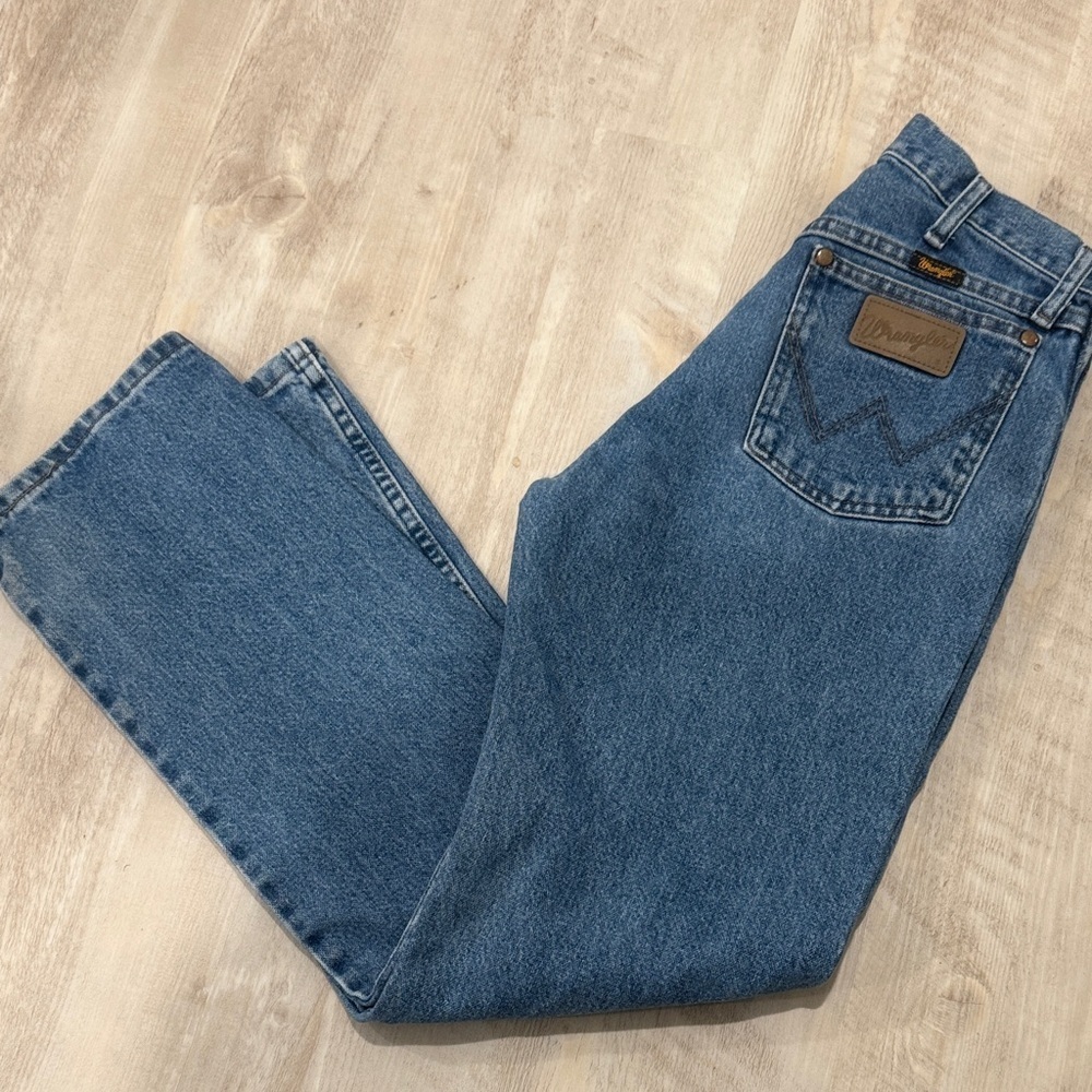 Wrangler Men's Classic Blue Straight Jeans